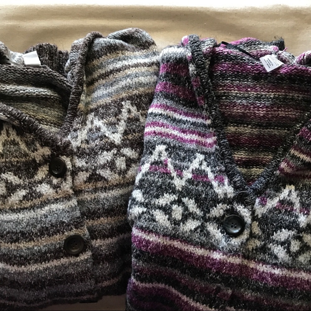 GUC Two size XL button-up sweaters